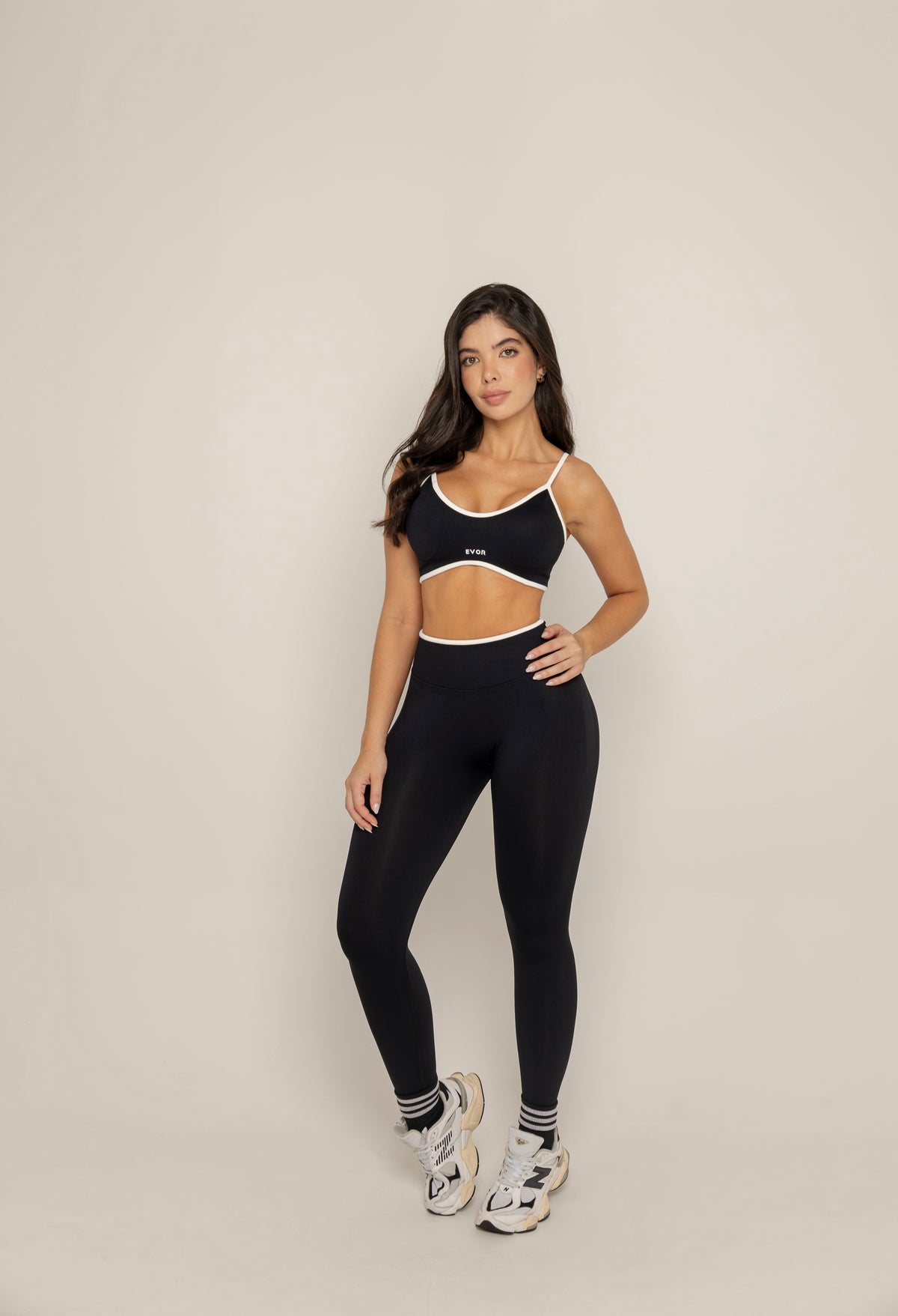 ICONIC SET - BLACK